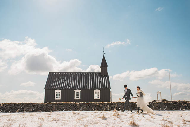 NordicaPhotography-Iceland-Wedding-Church-VeraWang-015a