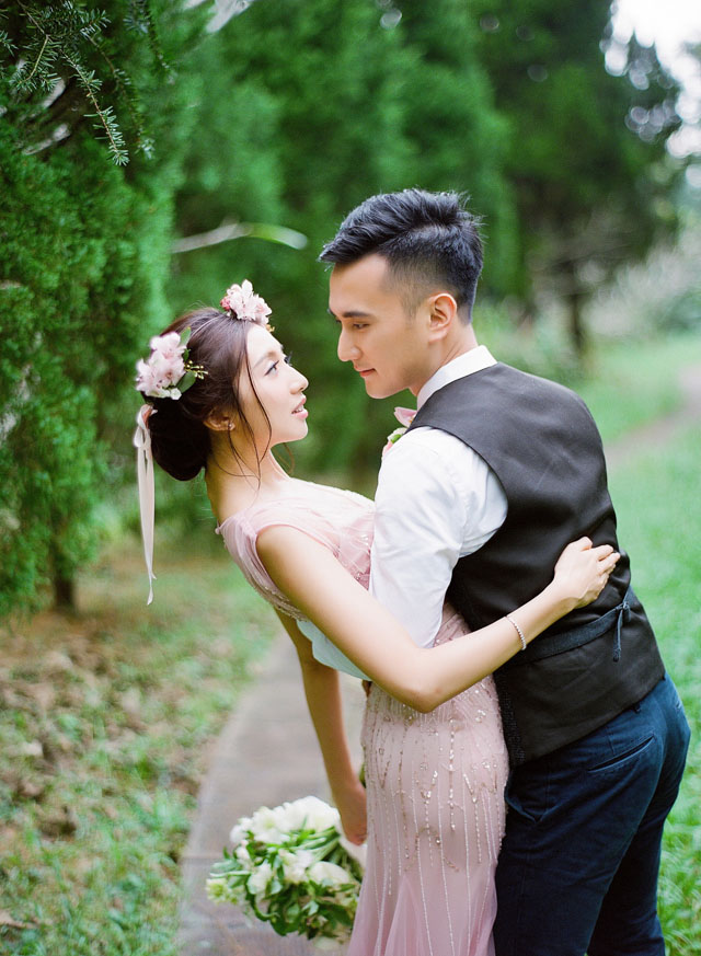 JennyTongPhotography-XingmaQuillage-MeadowsFlowers-FoiWedding-Editorial-Garden-prewedding-engagement-hongkong-004