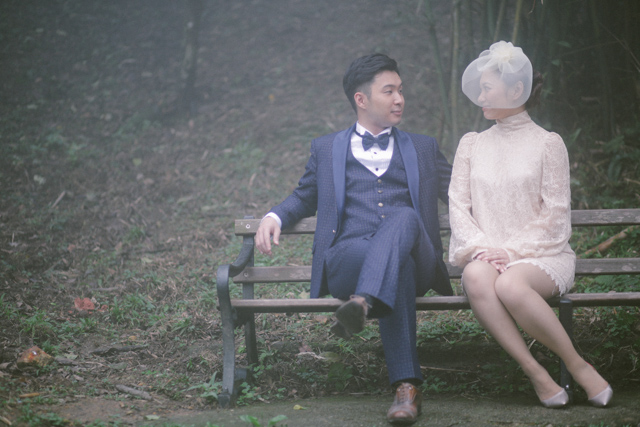 hughshue-perfectproposal-hongkong-peakgarden-engagement-aliceinwonderland-vintage-foggy-036