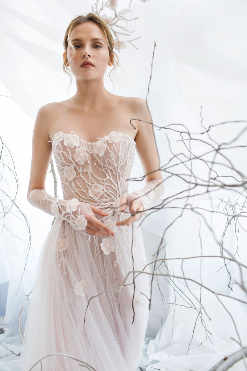 mira-zwillinger-whisper-blossom-2017-bridal-collection-fashion-016