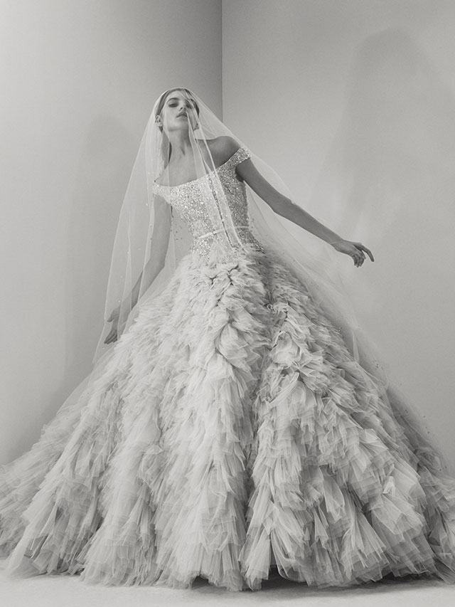 elie-saab-bridal-fall-2017-fashion-inspiration-wedding-gown-012