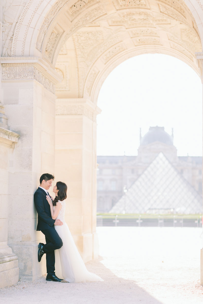 French-Grey-Stephanie-Overseas-Wedding-BigDay-Paris-Romance-004