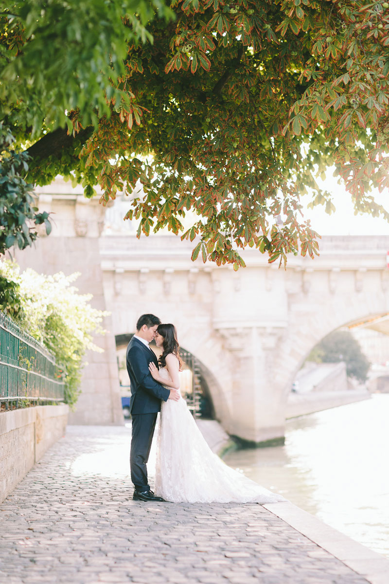 French-Grey-Stephanie-Overseas-Wedding-BigDay-Paris-Romance-035