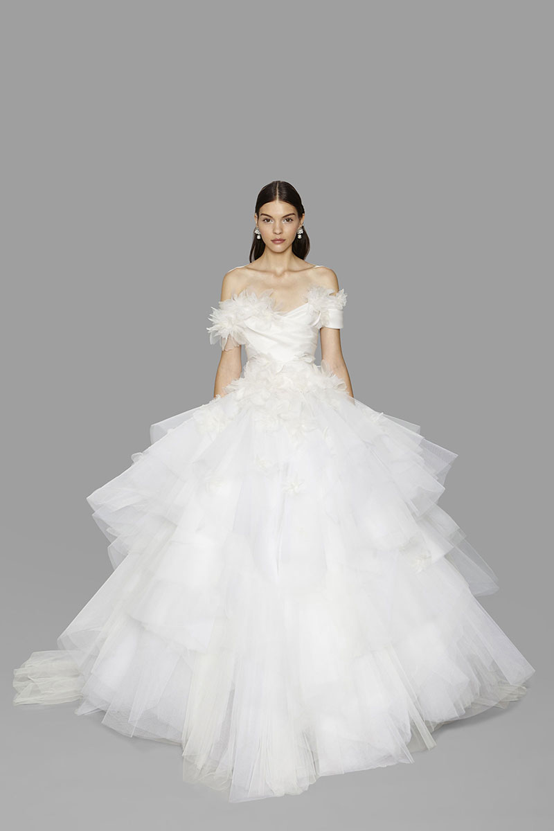 Marchesa-Bridal-Fall-2017-Fashion-Inspiration-Wedding-Dress-Gown-013