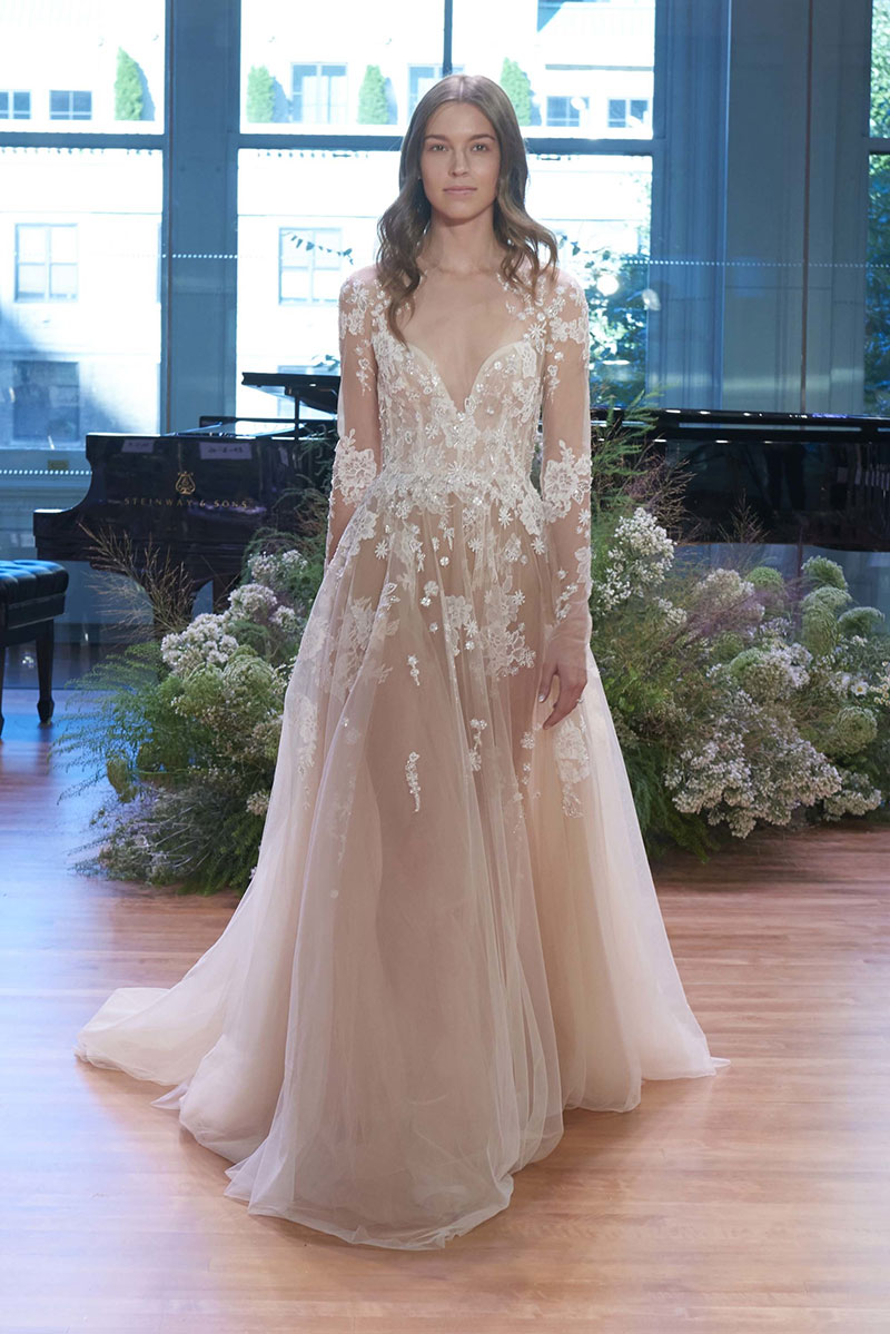 Monique-Lhuillier-Bridal-Fall-2017-Fashion-Dress-Gown-Wedding-Inspiration-007