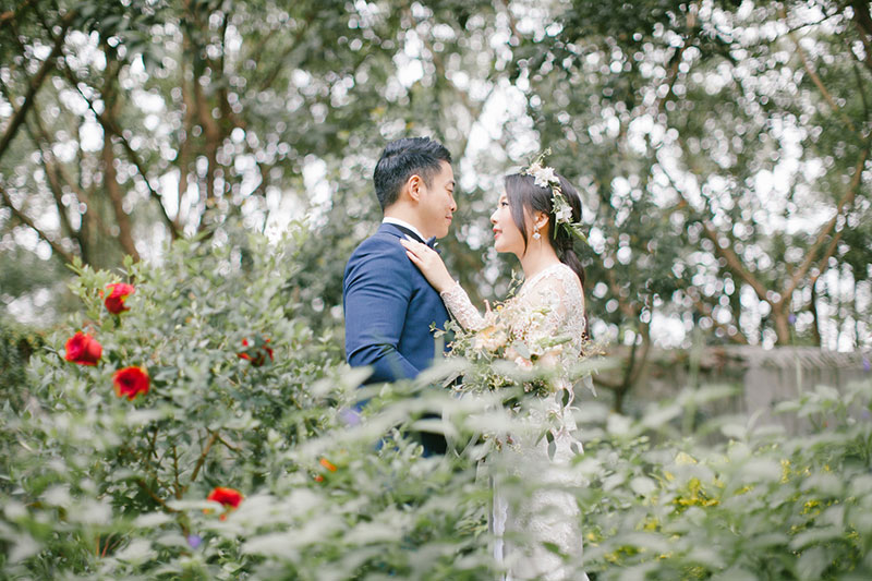 Lukas-Chan-Hong-Kong-Engagement-Prewedding-Ivy-Choy-Makeup-Alfred-Garden-Grassland-Floral-018