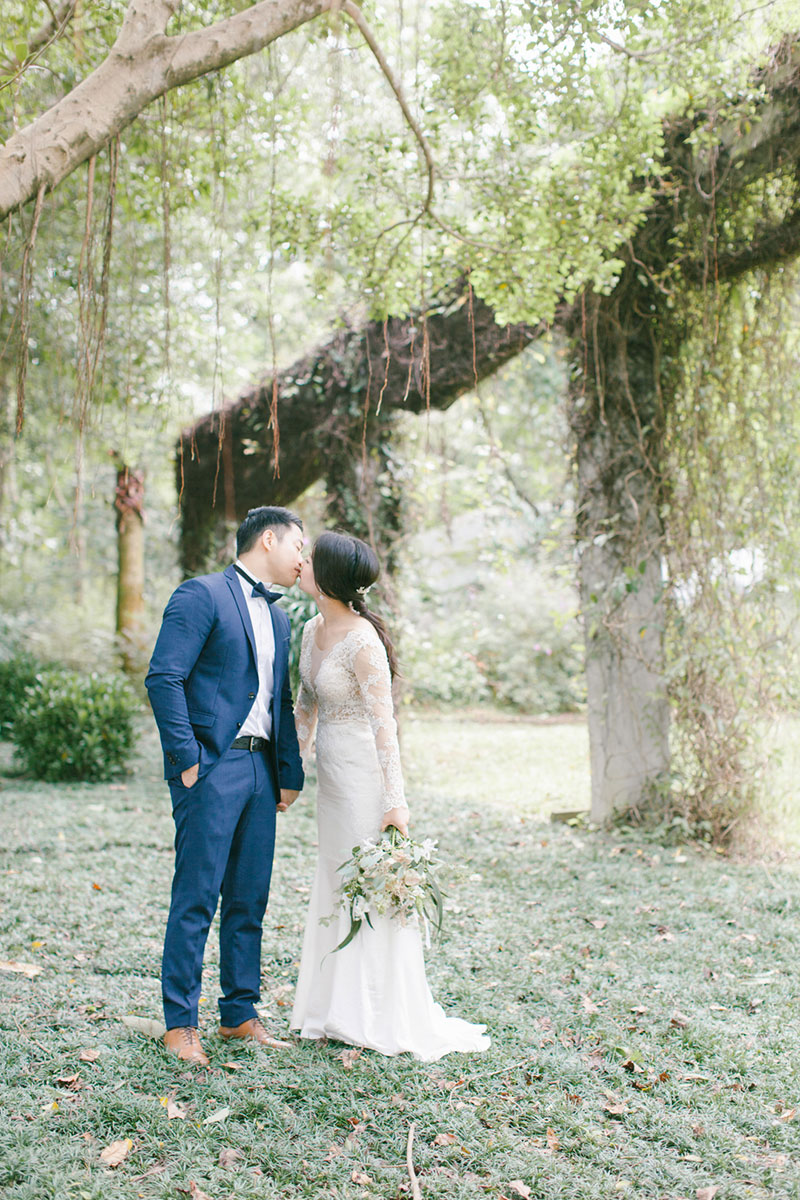 Lukas-Chan-Hong-Kong-Engagement-Prewedding-Ivy-Choy-Makeup-Alfred-Garden-Grassland-Floral-025