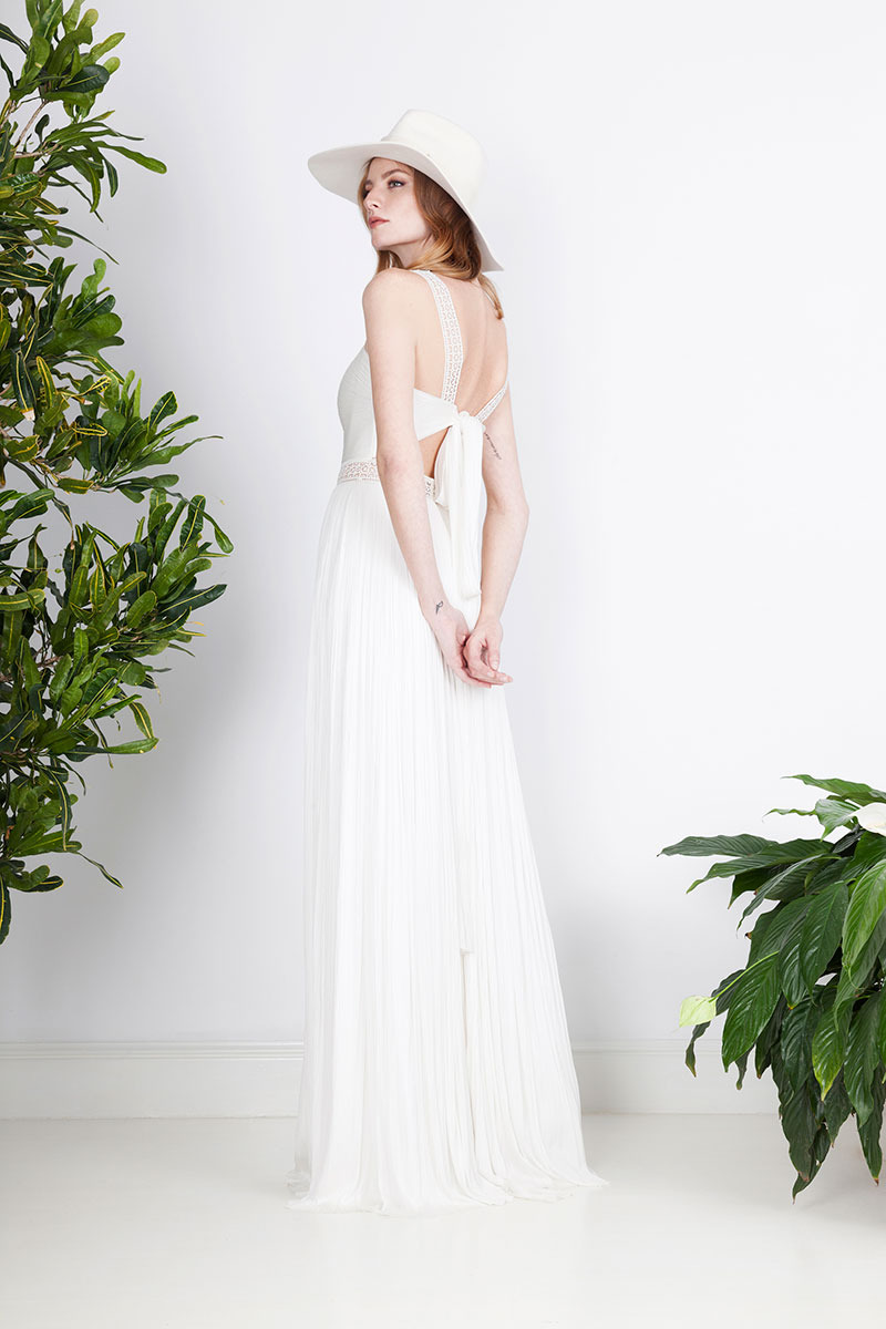 Divine-Atelier-2017-Collection-Bridal-Gown-Dress-Fashion-Inspiration-Wedding-010