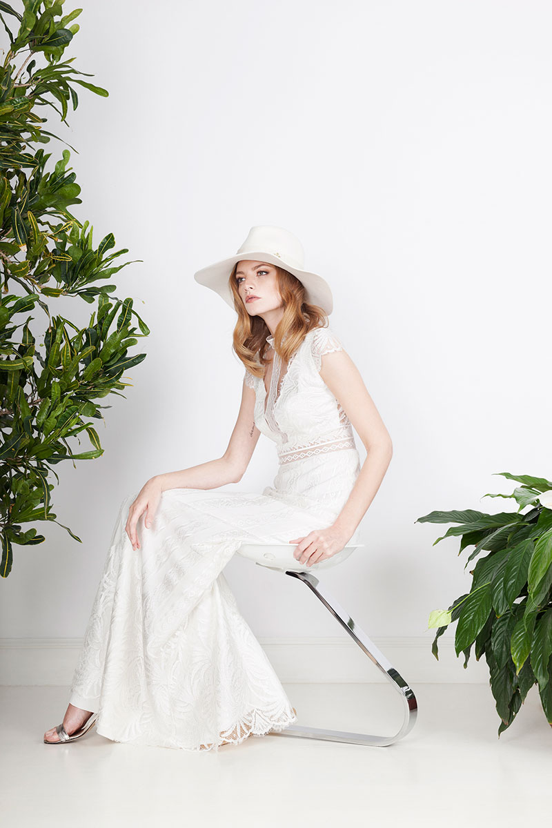 Divine-Atelier-2017-Collection-Bridal-Gown-Dress-Fashion-Inspiration-Wedding-045