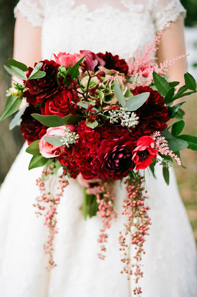 15 Captivating RedToned Bouquets Hong Kong Wedding Blog