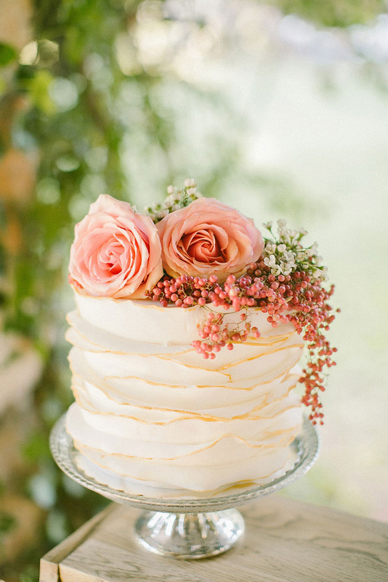 Single Layer Cakes With Roses