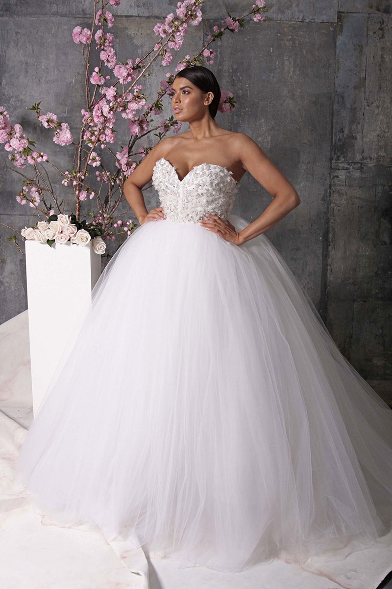 15 Best Bow Wedding Dresses of 2023