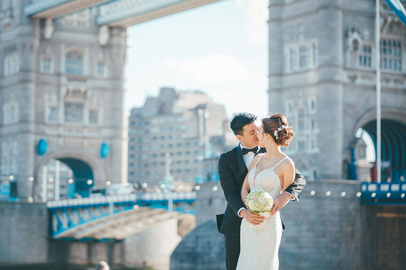 dresses and more old bridge