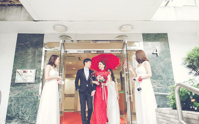 red umbrella wedding